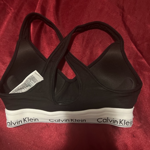 NEW Calvin Klein black sports bra - Picture 3 of 4
